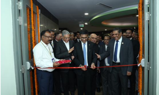 Hon’ble Chief Justice of India, Dr Justice D Y Chandrachud, Hon’ble Mr. Justice Sanjiv Khanna, Hon’ble Mr. Justice Pamidighantam Sri Narasimha, Hon’ble Mr. Justice Ahsanuddin Amanullah and Hon’ble K.V. Viswanathan at the inaugural ceremony of the Data Centre at Administrative Buildings Complex, Supreme Court of India